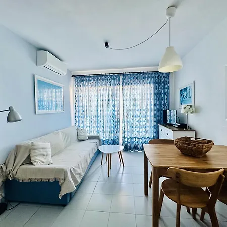 2079 Rocmar 1 5-c, Excelente Situacion Frente Al Puerto Pesquero Y Con Vista A La Bahia. Ultima Planta Del Edificio. Gran Terraza. Gran Parking Publico Delante. - Es-258-56 Apartamento Roses