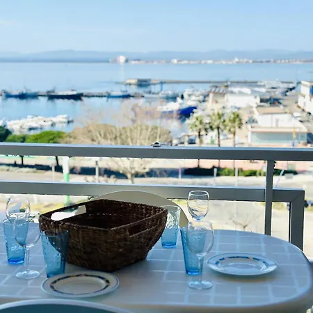 Apartamento 2079 Rocmar 1 5-c, Excelente Situacion Frente Al Puerto Pesquero Y Con Vista A La Bahia. Ultima Planta Del Edificio. Gran Terraza. Gran Parking Publico Delante. - Es-258-56 *