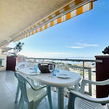 Apartamento 2079 Rocmar 1 5-c, Excelente Situacion Frente Al Puerto Pesquero Y Con Vista A La Bahia. Ultima Planta Del Edificio. Gran Terraza. Gran Parking Publico Delante. - Es-258-56 *