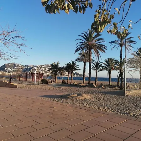 2079 Rocmar 1 5-c, Excelente Situacion Frente Al Puerto Pesquero Y Con Vista A La Bahia. Ultima Planta Del Edificio. Gran Terraza. Gran Parking Publico Delante. - Es-258-56 로지즈