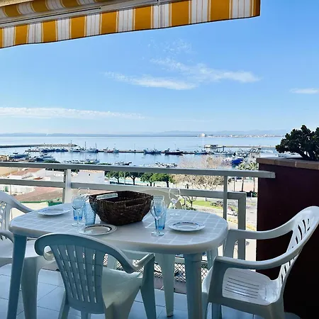 2079 Rocmar 1 5-c, Excelente Situacion Frente Al Puerto Pesquero Y Con Vista A La Bahia. Ultima Planta Del Edificio. Gran Terraza. Gran Parking Publico Delante. - Es-258-56 *