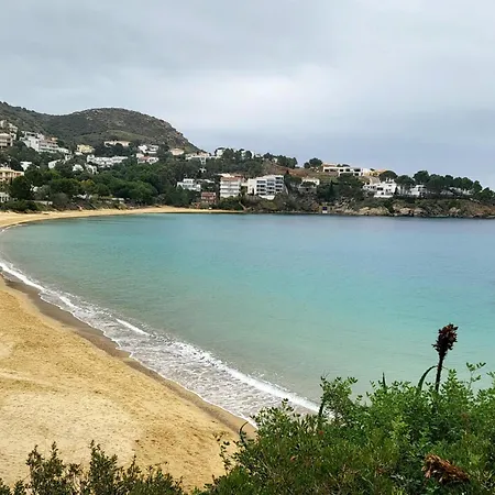 דירה 2079 Rocmar 1 5-c, Excelente Situacion Frente Al Puerto Pesquero Y Con Vista A La Bahia. Ultima Planta Del Edificio. Gran Terraza. Gran Parking Publico Delante. - Es-258-56 רוזס