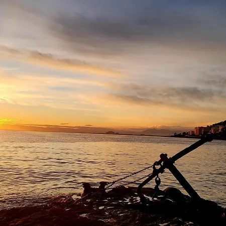 Rocmar. Ubicacion Inmejorable Frente Al Puerto De Roses. - Es-258-56