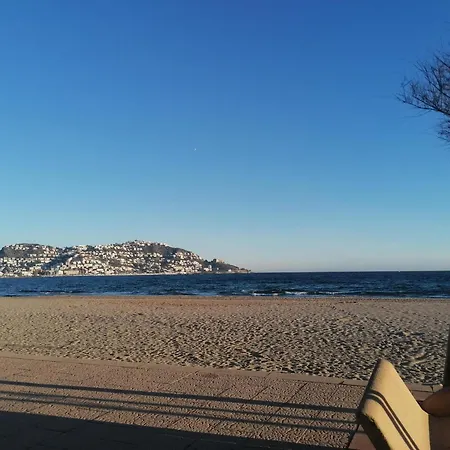 דירה 2079 Rocmar 1 5-c, Excelente Situacion Frente Al Puerto Pesquero Y Con Vista A La Bahia. Ultima Planta Del Edificio. Gran Terraza. Gran Parking Publico Delante. - Es-258-56 *