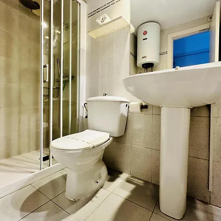 Rocmar. Ubicacion Inmejorable Frente Al Puerto De Roses. - Es-258-56